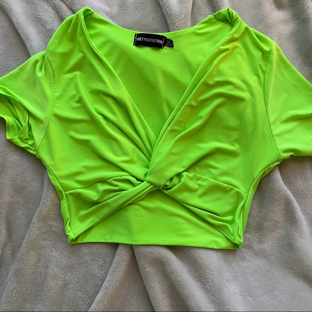 Neón green crop top